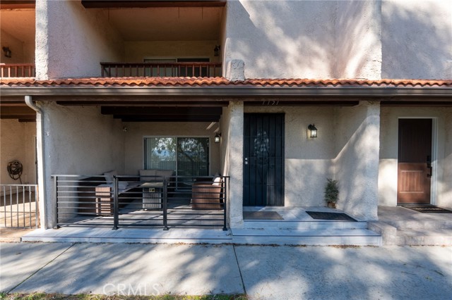 Detail Gallery Image 2 of 34 For 7757 via Rosa Maria, Burbank,  CA 91504 - 2 Beds | 3 Baths