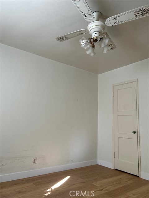 Detail Gallery Image 11 of 27 For 6947 Murietta Ave, Van Nuys,  CA 91405 - 2 Beds | 2 Baths