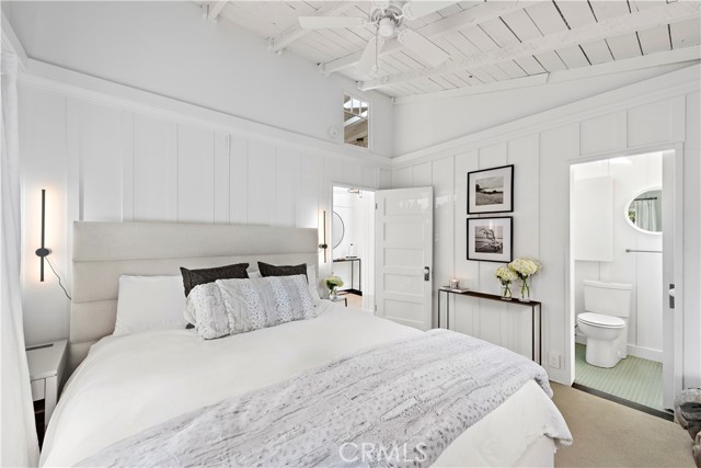 Primary room with en suite bath