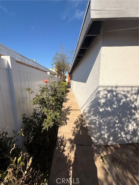 Detail Gallery Image 11 of 13 For 1547 Wintergreen Pl a,  Costa Mesa,  CA 92626 - 3 Beds | 2 Baths