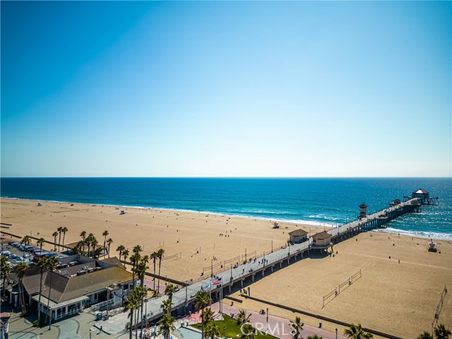 200 Main, Huntington Beach CA: https://media.crmls.org/medias/edd9924c-bc20-4380-a5c1-dbcbf7c34269.jpg