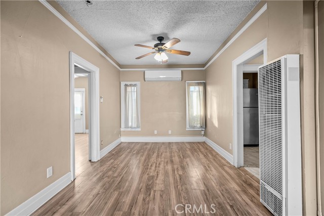 Detail Gallery Image 13 of 47 For 4473 Main, Riverside,  CA 92501 - 3 Beds | 1/1 Baths