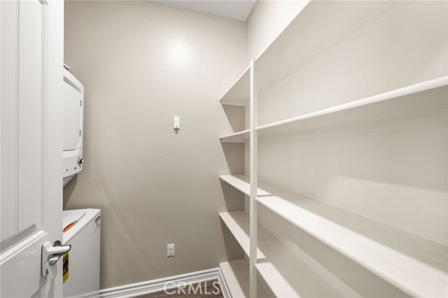 Image 32 of 75 For 45745 Altree Court