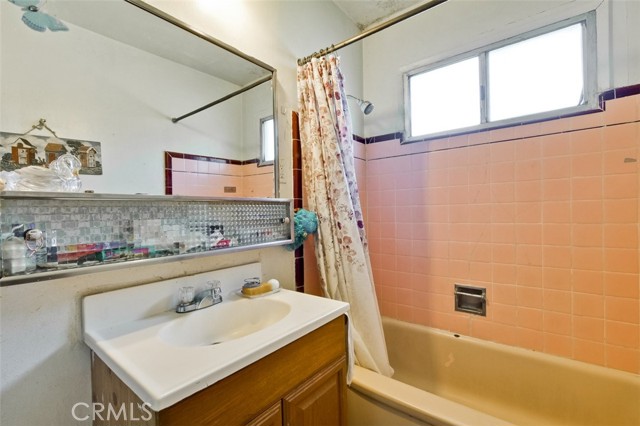 Detail Gallery Image 14 of 38 For 455 W Main Ave, Morgan Hill,  CA 95037 - 3 Beds | 1 Baths