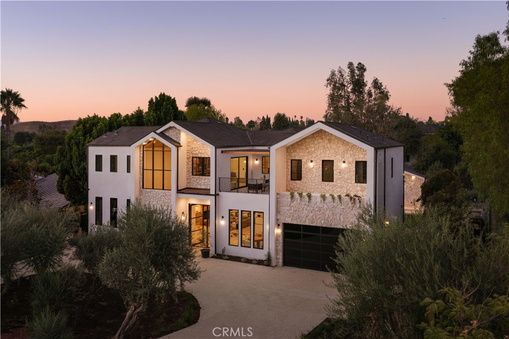4744 Vista De Oro Avenue — image 1