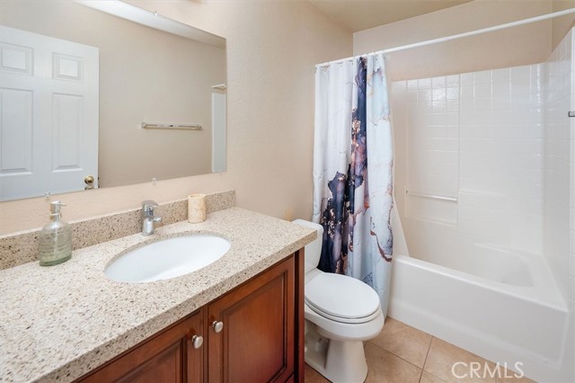 Detail Gallery Image 16 of 21 For 18034 Flynn Dr #5601,  Canyon Country,  CA 91387 - 2 Beds | 2 Baths