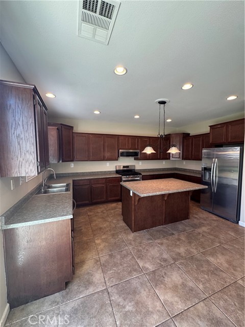 29101 Springshores Drive, Menifee CA: https://media.crmls.org/medias/eddb3080-a03b-43ab-8f54-60ad74904cf4.jpg