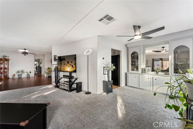 Detail Gallery Image 8 of 35 For 1420 Cabrillo Dr, Hemet,  CA 92543 - 2 Beds | 2 Baths