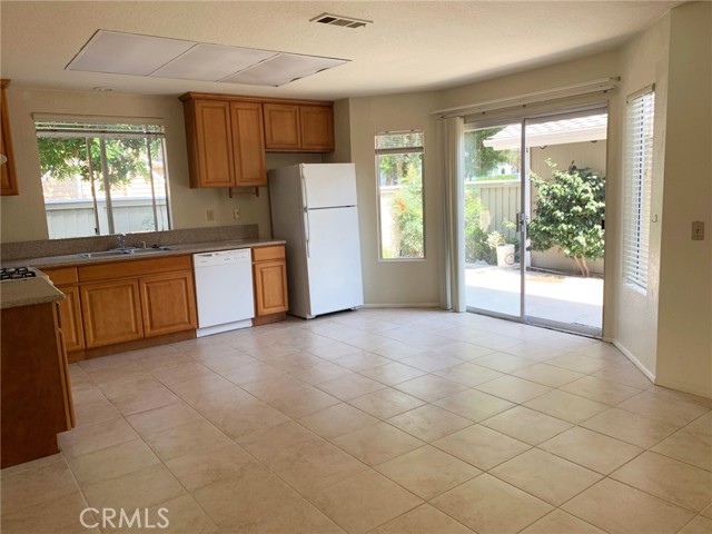 Detail Gallery Image 3 of 20 For 78 Monroe #126,  Irvine,  CA 92620 - 3 Beds | 2/1 Baths