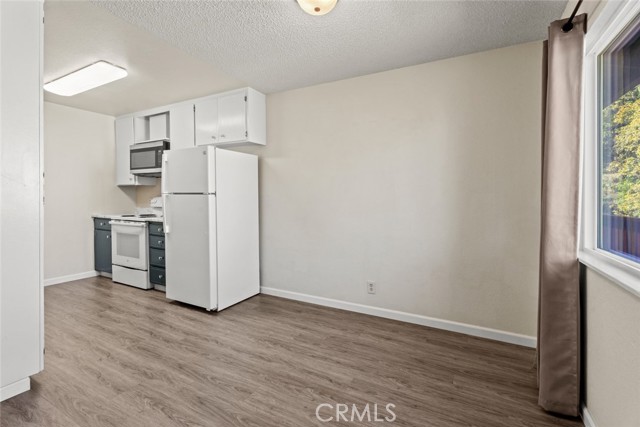 Detail Gallery Image 14 of 43 For 2020 S Dora, Ukiah,  CA 95482 - – Beds | – Baths