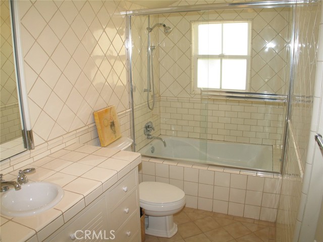 1610 Park Avenue, Newport Beach CA: https://media.crmls.org/medias/eddc1f64-c413-4dec-95c0-360191b3bbb6.jpg
