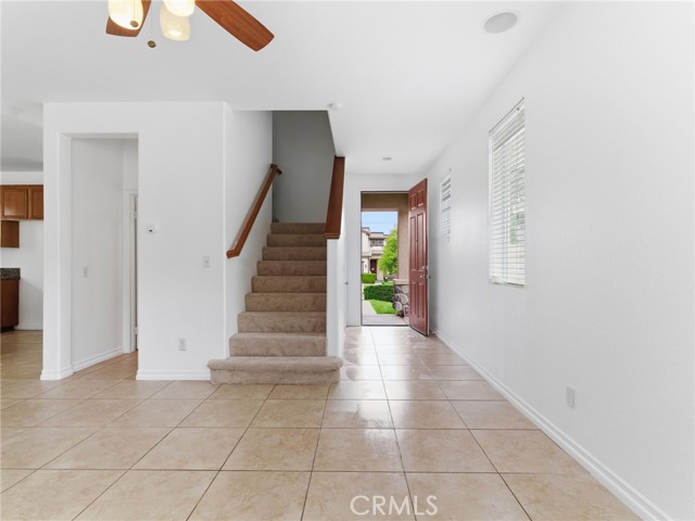 Detail Gallery Image 31 of 36 For 29436 Shannon Ct, Canyon Country,  CA 91387 - 4 Beds | 2/1 Baths