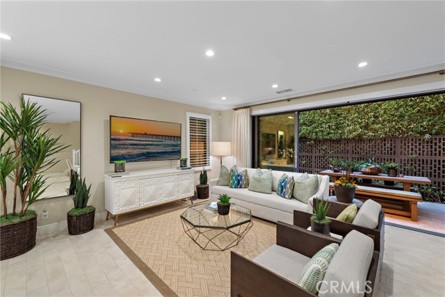 166 Villa Rdg, Irvine CA: https://media.crmls.org/medias/eddd88aa-edda-4c62-a35f-22c593972a09.jpg