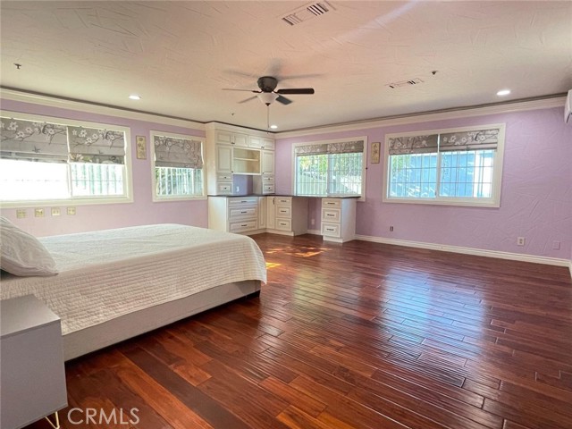 Image 23 of 31 For 537 Diamond St Street