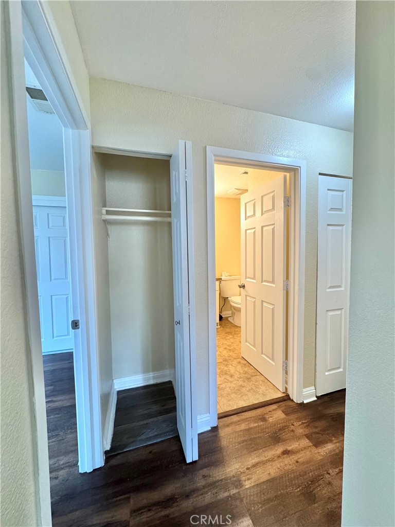 https://media.crmls.org/medias/edde7651-ecda-47af-b95f-da1cdea4ce90.jpg?preset=X-Large