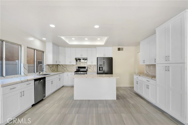 624 Linden Circle, Corona CA: https://media.crmls.org/medias/eddebd4a-ac93-4466-97b3-1e787ef4362a.jpg