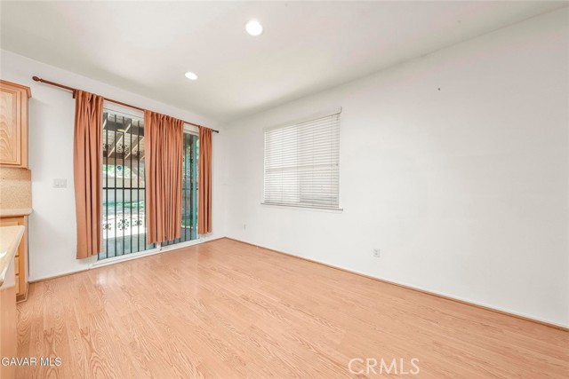 Detail Gallery Image 8 of 28 For 43341 Elizabeth Ln, Lancaster,  CA 93535 - 4 Beds | 2/1 Baths