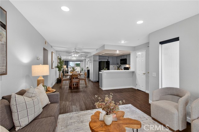 Image 3 of 28 For 123 Cross Creek