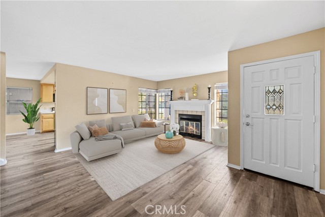 30340 Channel Way Drive, Canyon Lake CA: https://media.crmls.org/medias/ede282d7-daad-4a45-b8a2-7a1df78be0a7.jpg