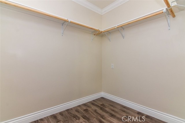 Detail Gallery Image 16 of 22 For 6906 Mclennan Ave, Lake Balboa,  CA 91406 - 3 Beds | 3 Baths