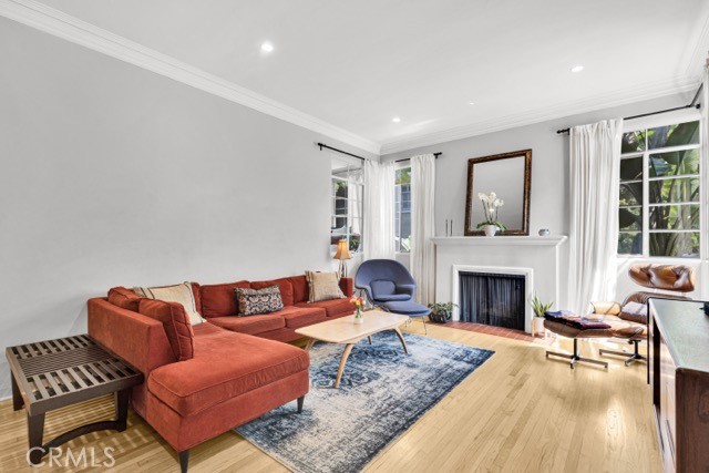 2527 Canyon Drive, Los Angeles CA: https://media.crmls.org/medias/ede2ce2e-28d0-469f-af49-9f8bafc431f1.jpg