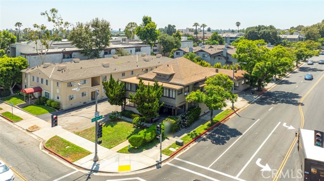 Detail Gallery Image 30 of 61 For 325 S Los Robles Ave, Pasadena,  CA 91101 - – Beds | – Baths