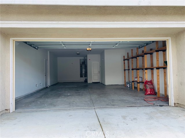 13759 Coldwater Court, Eastvale CA: https://media.crmls.org/medias/ede550ee-2203-403b-8eb3-2a52a4e16c26.jpg