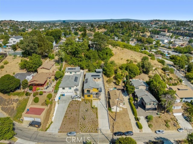 3722 Lomitas Drive, Los Angeles CA: https://media.crmls.org/medias/ede5f437-eee2-4922-9fd5-551ccd8c8fa3.jpg