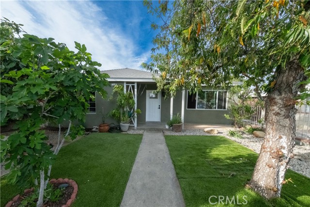 Detail Gallery Image 2 of 47 For 15719 Romar St, North Hills,  CA 91343 - 3 Beds | 2 Baths