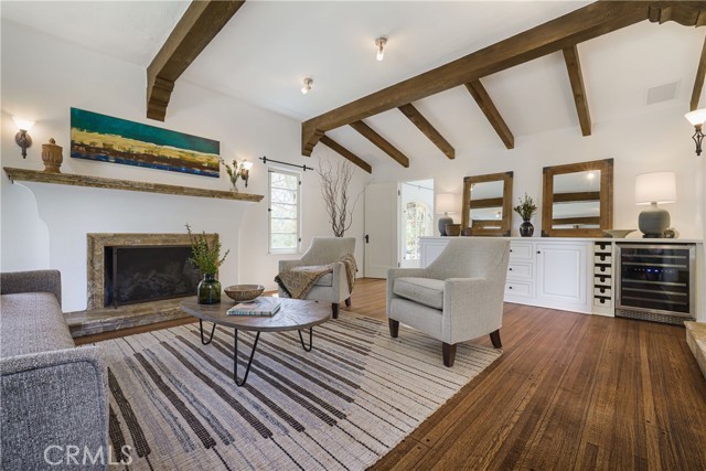 Detail Gallery Image 9 of 63 For 516 E Stocker St, Glendale,  CA 91207 - 4 Beds | 3 Baths