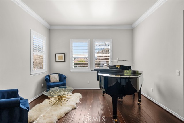 Detail Gallery Image 9 of 71 For 22385 Copper Mountain Ct, Saugus,  CA 91350 - 5 Beds | 5 Baths