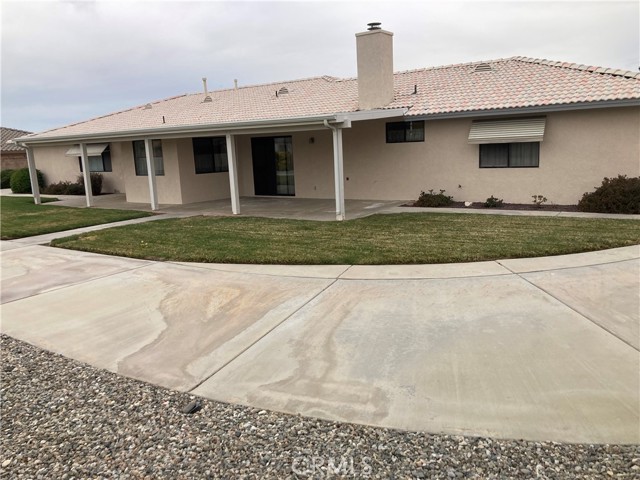 Detail Gallery Image 4 of 32 For 12563 Sarsi Ct, Apple Valley,  CA 92308 - 4 Beds | 3 Baths