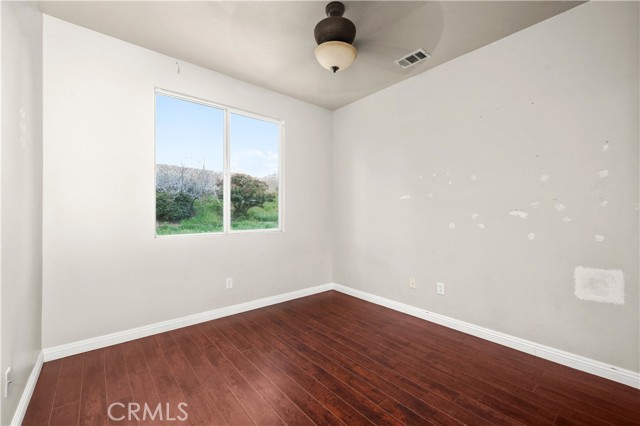 Detail Gallery Image 19 of 58 For 4028 Portola, Palmdale,  CA 93551 - 5 Beds | 3 Baths