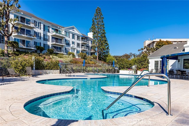 Detail Gallery Image 36 of 52 For 500 Cagney Ln #106,  Newport Beach,  CA 92663 - 1 Beds | 1 Baths
