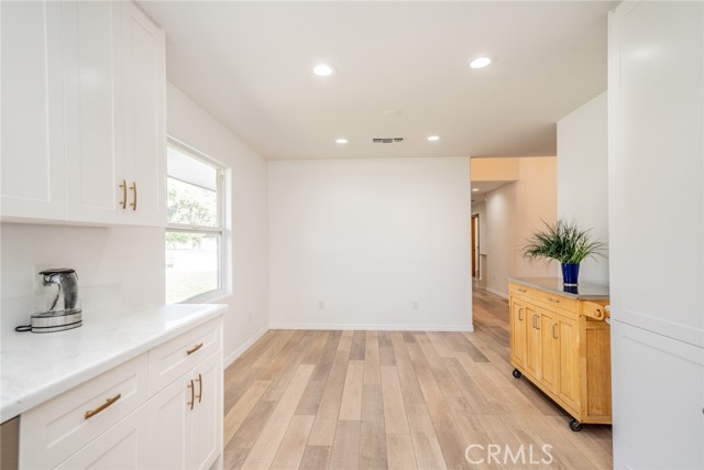 Detail Gallery Image 12 of 56 For 150 E 19th St, Upland,  CA 91784 - 4 Beds | 2 Baths