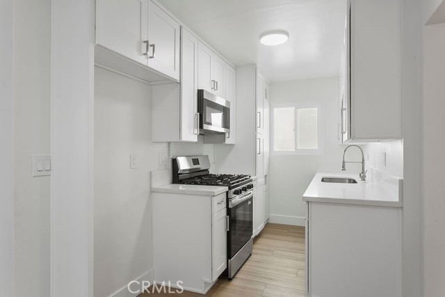 224 13th Street, Huntington Beach CA: https://media.crmls.org/medias/ede8c0a0-9524-4824-848e-e005bfe3376e.jpg