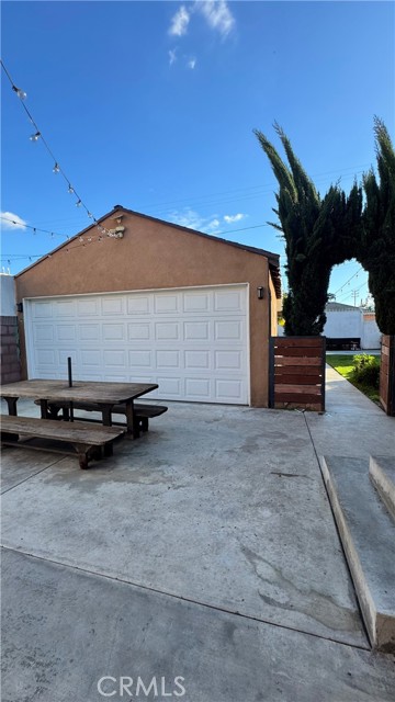 806 E 91st, Los Angeles CA: https://media.crmls.org/medias/ede8de94-510a-4306-9a9f-4b9cc6eb31ba.jpg