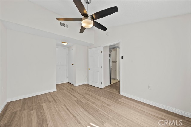 Detail Gallery Image 9 of 36 For 19156 Avenue of the Oaks #B,  Newhall,  CA 91321 - 2 Beds | 1/1 Baths