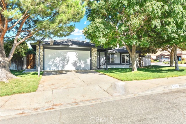 6164 Aubrey Pl, San Bernardino, CA 92407