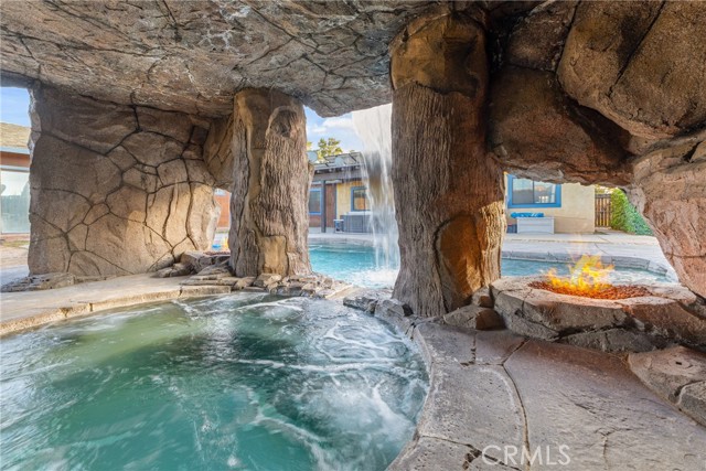 Detail Gallery Image 7 of 39 For 15712 Cashew, Hesperia,  CA 92345 - 3 Beds | 2 Baths