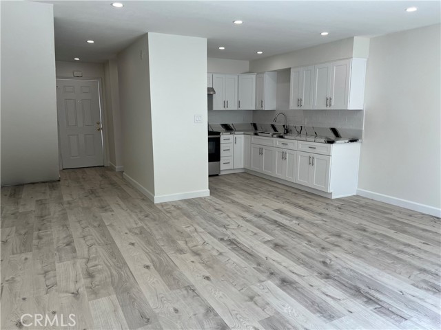 Detail Gallery Image 4 of 30 For 12314 Breezewood Dr #C,  Whittier,  CA 90604 - 2 Beds | 1/1 Baths