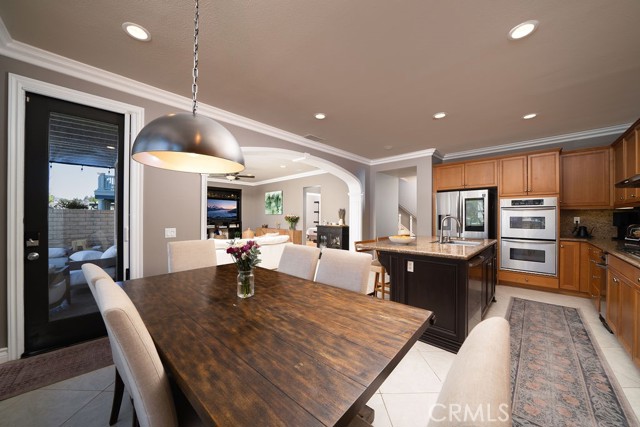 Detail Gallery Image 9 of 49 For 27050 Island Rd, Valencia,  CA 91355 - 5 Beds | 3 Baths