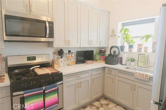 4522 Saint Elmo Drive, Los Angeles CA: https://media.crmls.org/medias/edebf364-dfb7-4467-9d67-2885f0338637.jpg