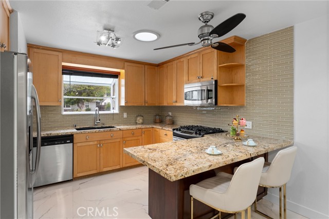 12611 Loraleen Street, Garden Grove CA: https://media.crmls.org/medias/edec6987-5827-4d17-8cf1-e2bfcf9bfca7.jpg