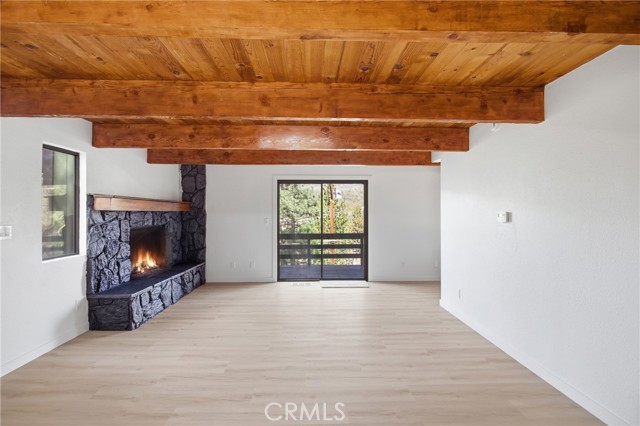 Detail Gallery Image 6 of 47 For 2386 Independence Ln, Running Springs,  CA 92382 - 2 Beds | 1/1 Baths