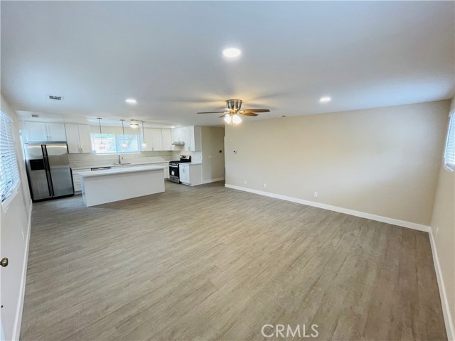 Detail Gallery Image 7 of 31 For 3823 Robinhood Ln #C,  Vista,  CA 92084 - 2 Beds | 1 Baths