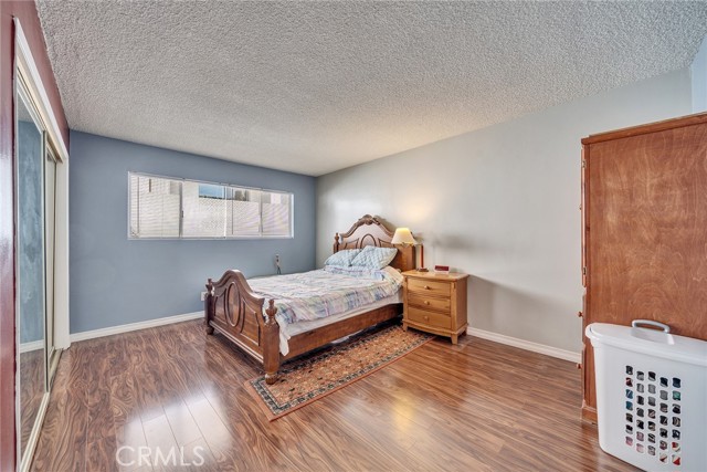 6151 Canterbury Drive, Culver City CA: https://media.crmls.org/medias/edec9a37-e16a-44bc-ba30-e41833431ba3.jpg