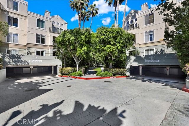 Detail Gallery Image 2 of 38 For 2253 Martin #410, Irvine,  CA 92612 - 1 Beds | 1 Baths