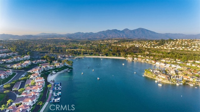 24102 Castilla Lane, Mission Viejo CA: https://media.crmls.org/medias/eded5ff7-c022-4272-ad18-922975e16ce0.jpg