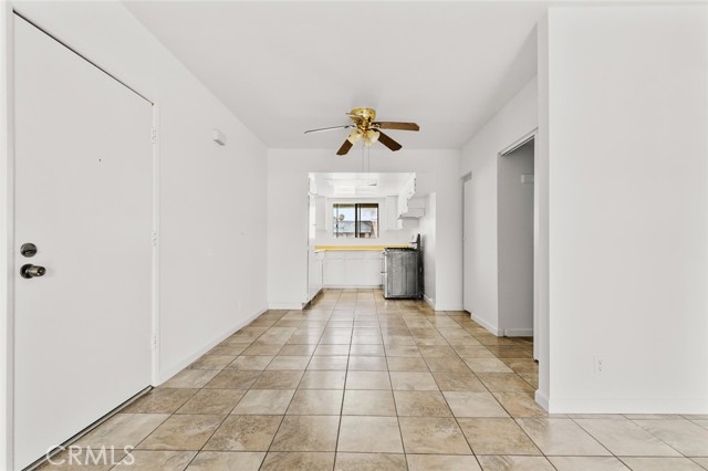 Detail Gallery Image 3 of 29 For 8801 Willis Ave #6,  Panorama City,  CA 91402 - 2 Beds | 1 Baths